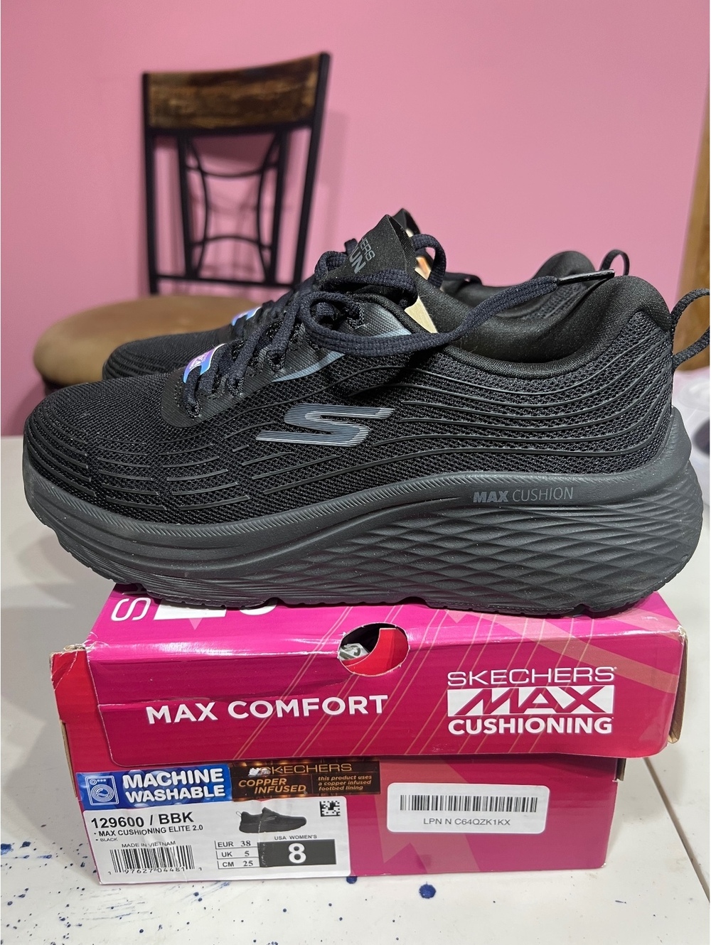 Skechers Max Cushioning Elite 2 Black Athletic Shoes Size 8